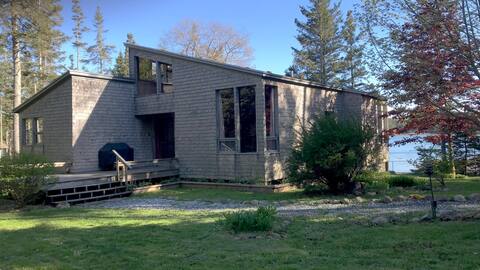 Stunning waterfront on Deer Isle