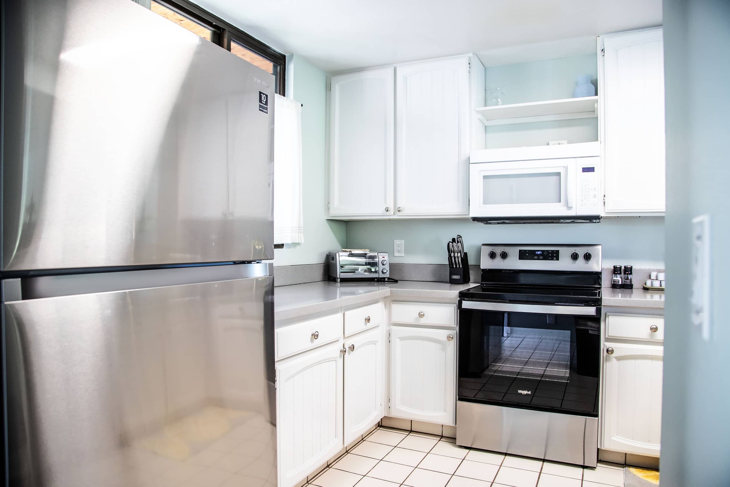 Condo in Kailua-Kona · ★4.8 · 2 bedrooms · 3 beds · 2 private baths - Image 9