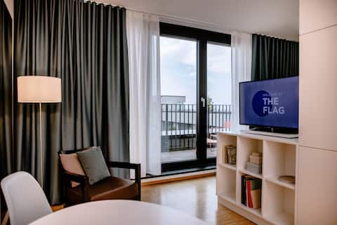 Successful Airbnb property: Double apartment high floor with large terrace in Alt Moosach