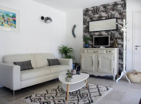 Propriété Airbnb réussie: Mazet de la Lavande Swimming pool, air conditioning, Wi-Fi, quiet à Uzès