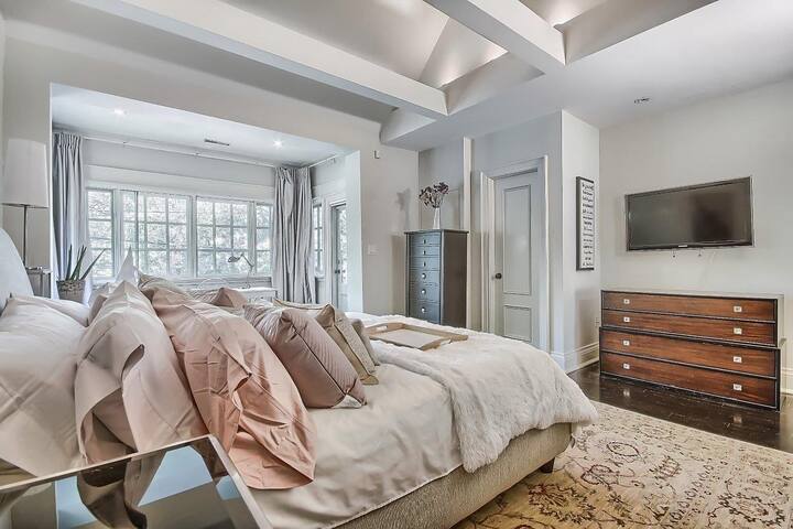 * Up-Scale LuXe ROSEdale April- May 35% 0FF ! gallery image 2