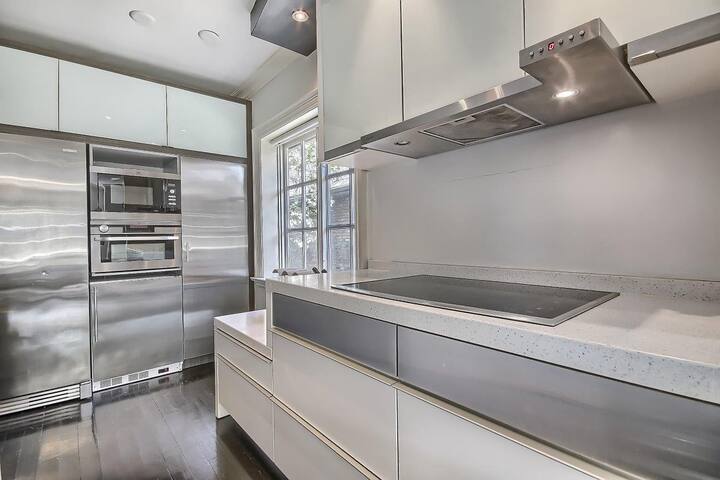 * Up-Scale LuXe ROSEdale April- May 35% 0FF ! gallery image 4