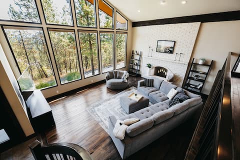 Family Getaway with Firepit and Private Waterfall