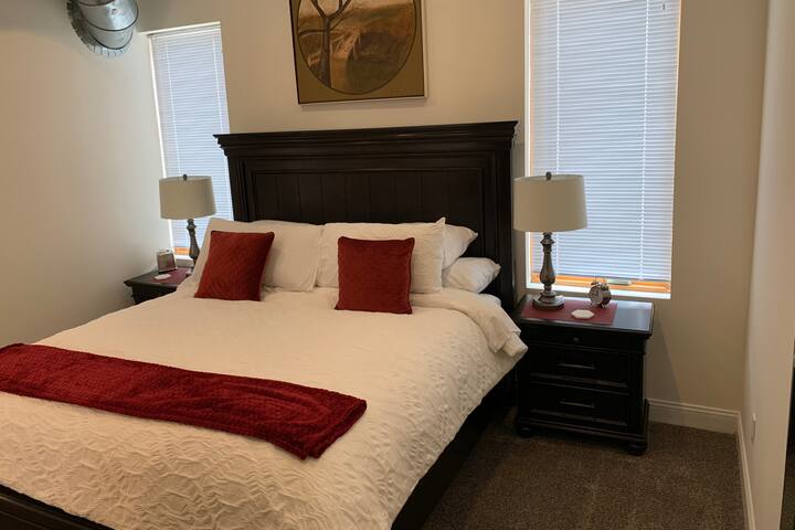 Greenamyre Rentals managed Airbnb listing 3