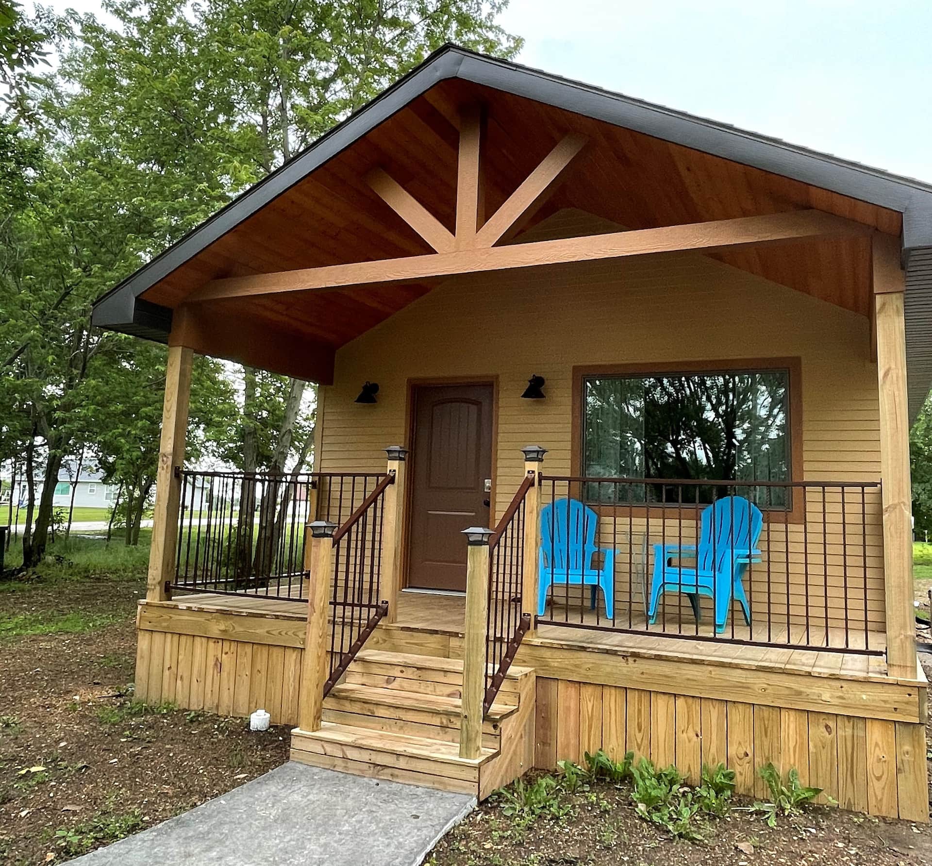Rustic Retreat,1 Bedroom Cape Cod Cottage, Oswego