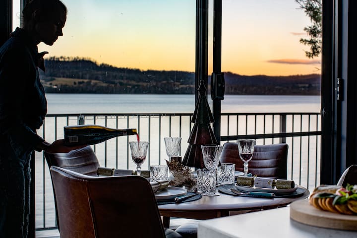 Deviot Boat House Absolute Waterfront