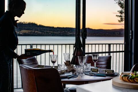 Deviot Boat House - romantic, absolute waterfront
