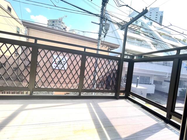 新築の綺麗な一軒家を貸切！ 3ベッドルーム＋LOFT(広々80㎡超！）東新宿ハウス gallery image 4