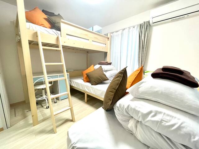 新築の綺麗な一軒家を貸切！ 3ベッドルーム＋LOFT(広々80㎡超！）東新宿ハウス gallery image 3