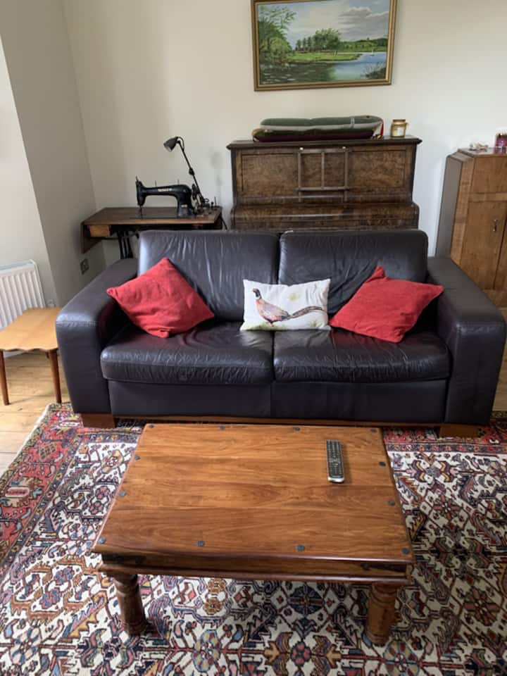 5 Bedroom House With Secure Grounds - Cheshire