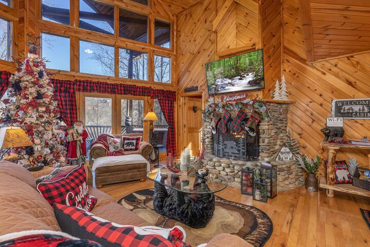 Rentals For Christmas 2022 Sevierville Tennessee Secluded Holiday Black Bear Lodge - Cabins For Rent In Sevierville,  Tennessee, United States