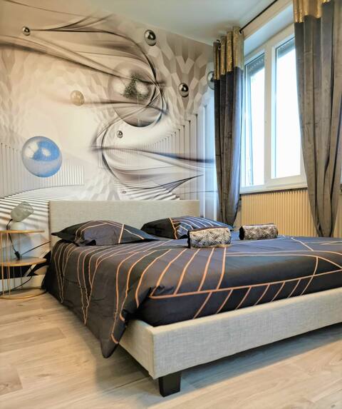 Trending Apartment_Quiet_Balcony_Vue