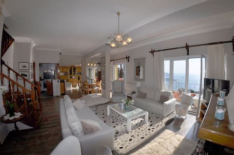 TANGO SEA VIEW VILLA