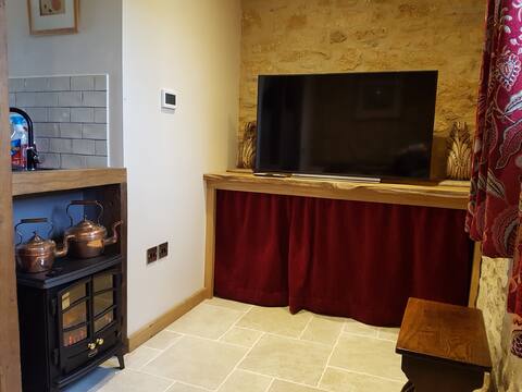 Top performing Airbnb: Romantic Rural Retreat in Cotswold