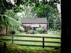 River+Barn%2C+Sidewalk+Stroll+into+Essex+Village