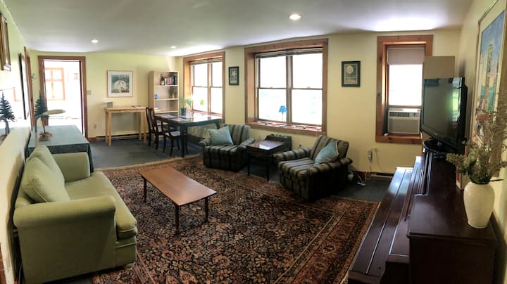 Rhinebeck Guest House, 5 Min. From Town, King Bed! - Rhinebeck, NY
