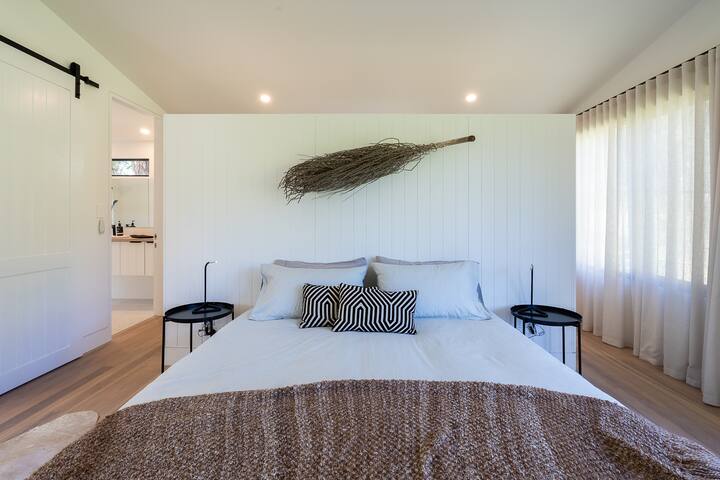 Bamboo Beach House (Linen included) gallery image 5
