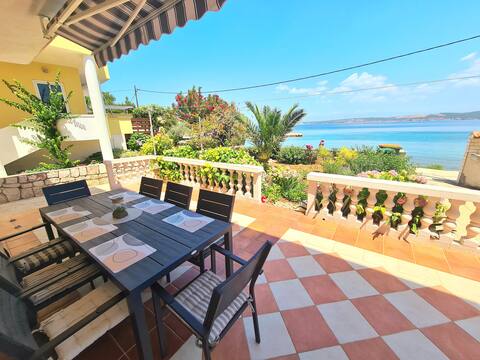 Beachfont 5BR Villa Victoria w/ Sea View & Parking