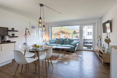 Design apartment "Alpenglühen" near Breitachklamm