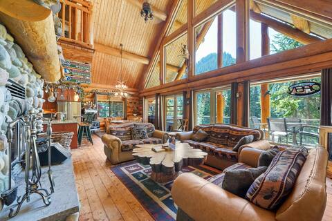 Hot Tub | Pool Table | Pet Friendly