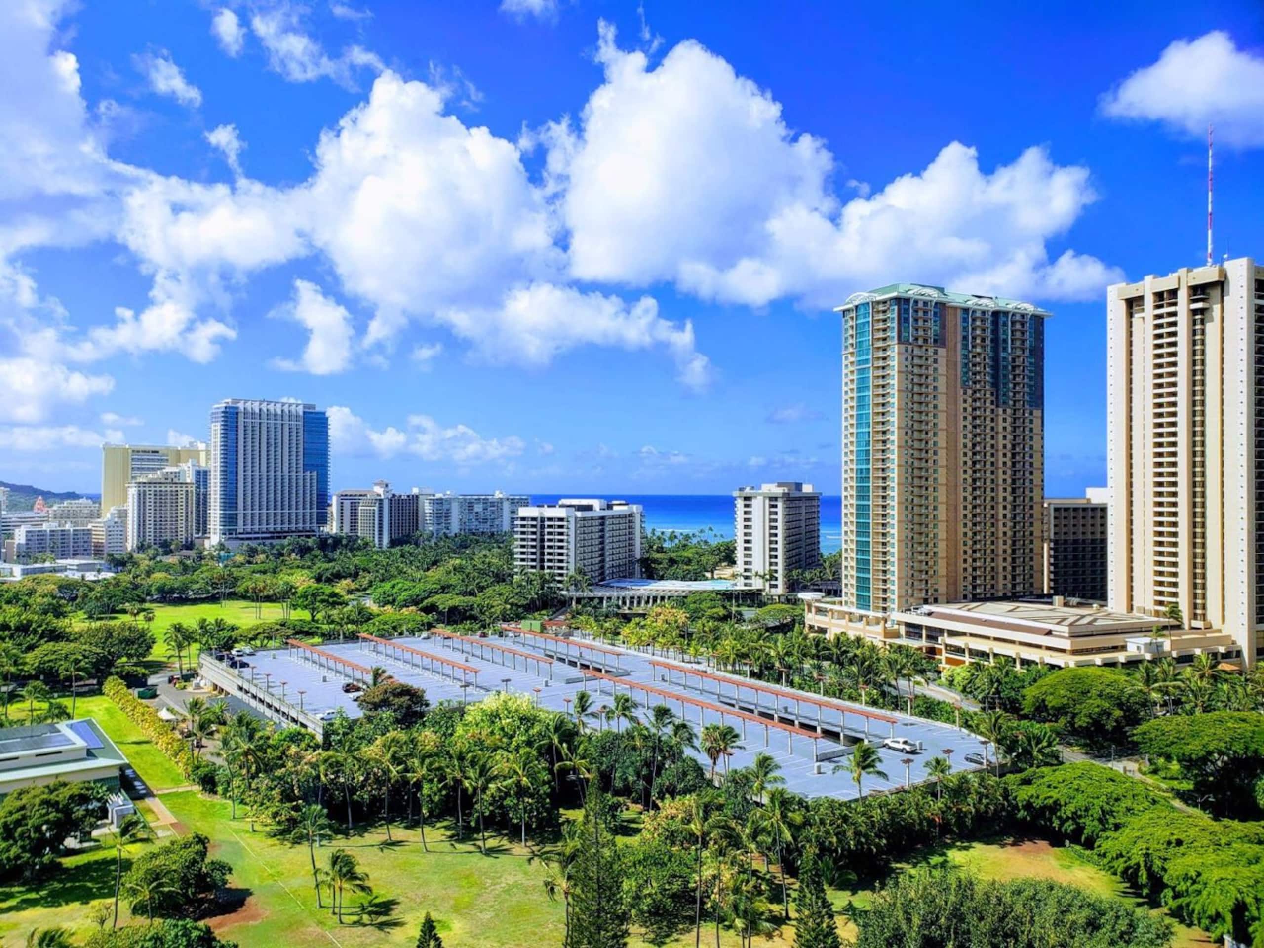 Condo in Honolulu · ★4.9 · 1 bedroom · 1 bed · 1 bath - Image 14