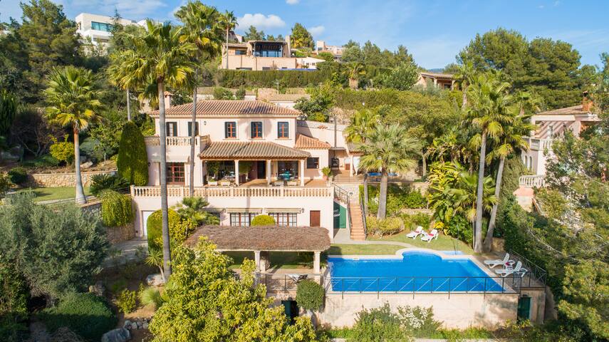 Villa Tierraseca. Beautiful villa with bay views. gallery image 2