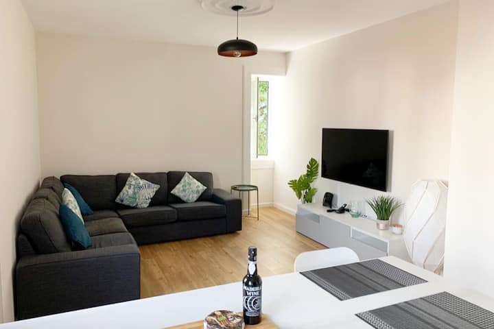 Apartment Primavera: City Centre, Modern W/balcony - Madeira