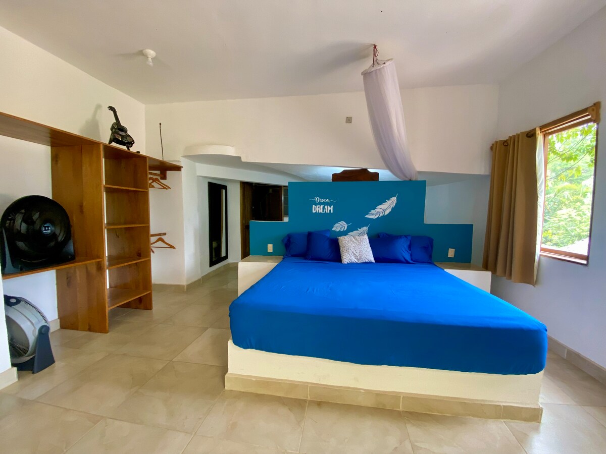 Veľká manželská posteľ