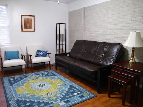 Popular Airbnb listing: Cozy Vintage Bungalow in Georgia