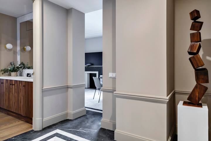 Luxury Two-Bedroom Apartment gallery image 5