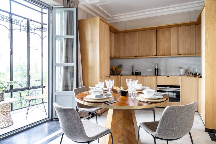 Luxury Two-Bedroom Apartment gallery image 3