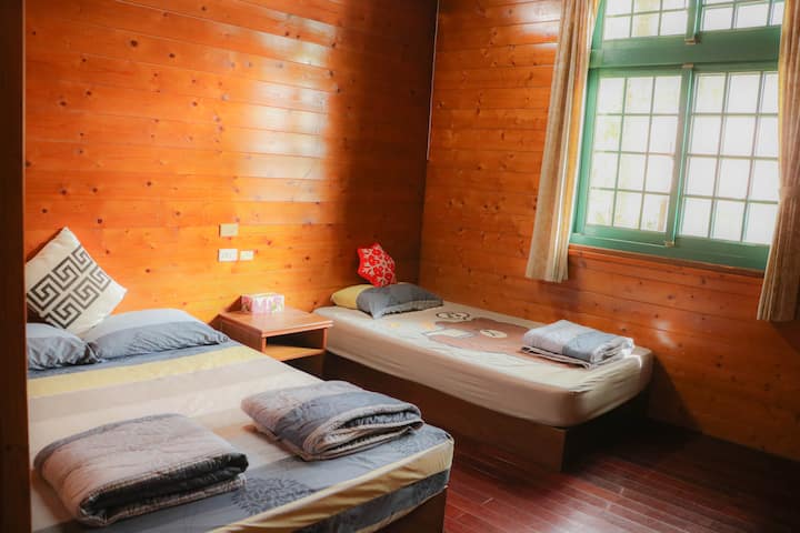 松香雅筑休閒園區民宿 三合院三人房 Minsu Taiwan For Rent In Puli Township Taiwan