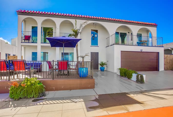 The Crown Jewel Villa with AC!Bikes,Kayak and SUP!