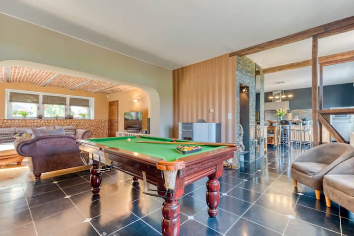 Maison De Maitre  Logement Entier, Hot Tub Jacuzy - Tenneville