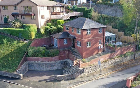 Luxury Home in the Picturesque town of Llangollen