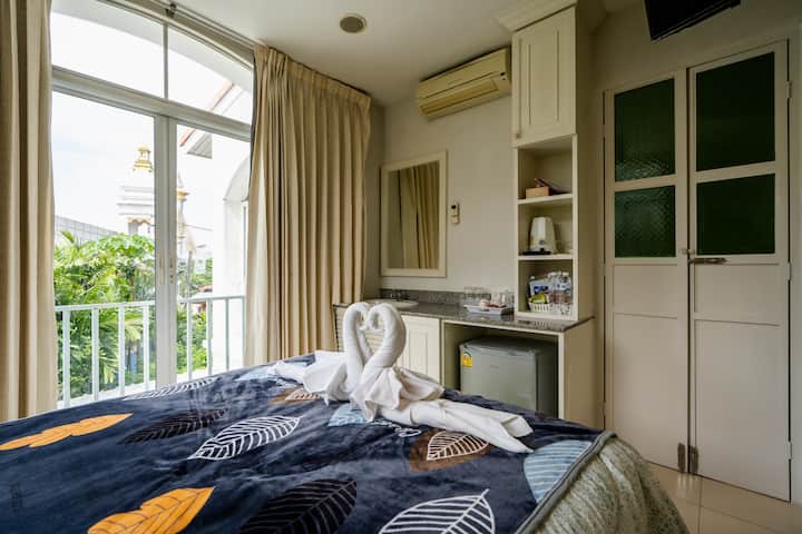 Chumba cha kujitegemea chenye AC na TV