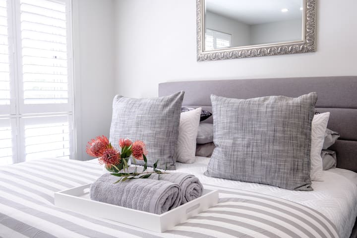 Enjoy the serenity and relax in one of the beautiful king size rooms.