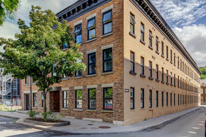 B02 | High Standing Apt. Near Old QC | 2 Bedrooms gallery image 3