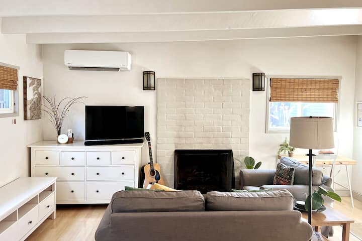 The Ventura Cottage - Charming Studio In Midtown - 벤투라
