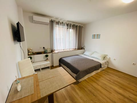 Cozy Studio / Top Top Location