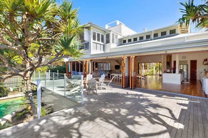 Villa Villa Coola -Beach Front With Private Access - Noosa Shire