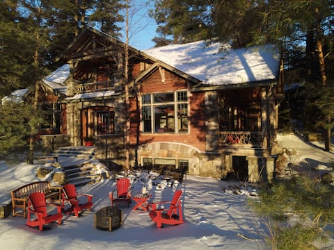 15 minutes to Whiteface Ski, lake view chalet