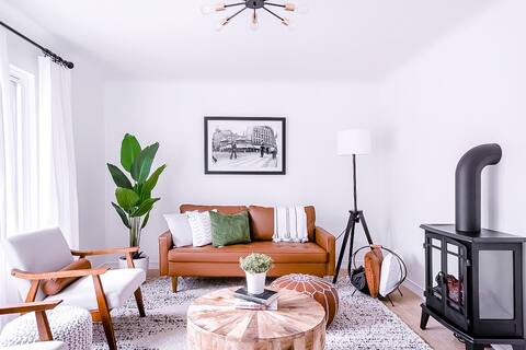 #1 Airbnb. Modern Spacious & Cozy Ranch Home