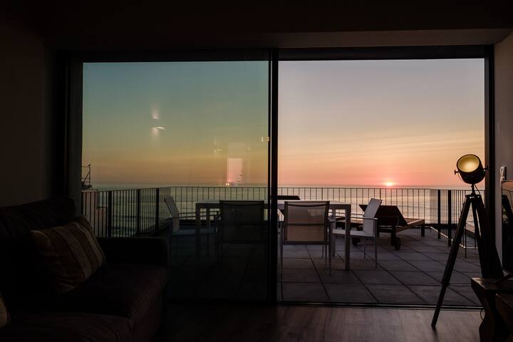 BOUTIQUE Rentals- ATTICO Luxury Design-Ocean views gallery image 2