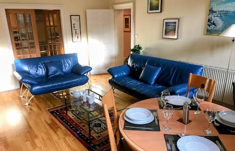 Top performing Airbnb: 2 Bedroom Garden flat - close to major attractions in Leith Walk