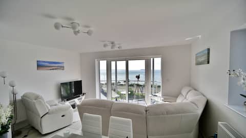 Luxury stunning sea view apartment in North Wales