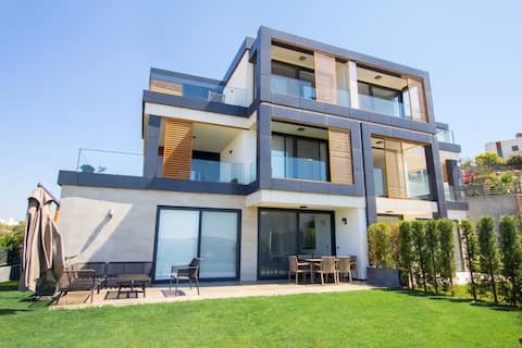 Luxury Duplex with Sea View in Bodrum Marina