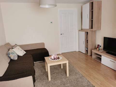 Top performing Airbnb: Entire 3 bedroom house - Manchester in Weaste & Seedley