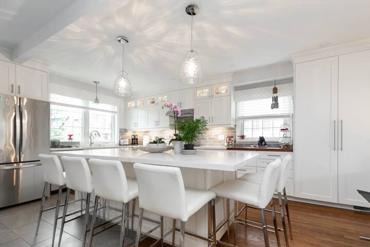 Fantastic Family Get Away- sleeps 8 gallery image 4