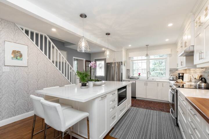 Fantastic Family Get Away- sleeps 8 gallery image 5